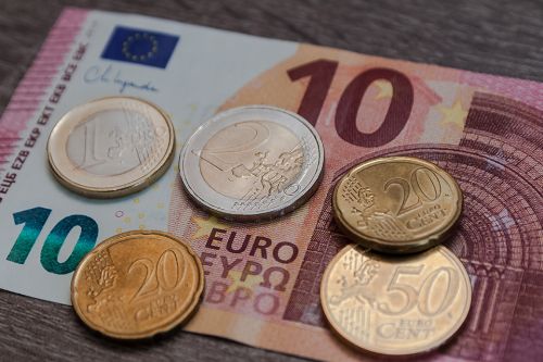 Euroscheine und -münzen